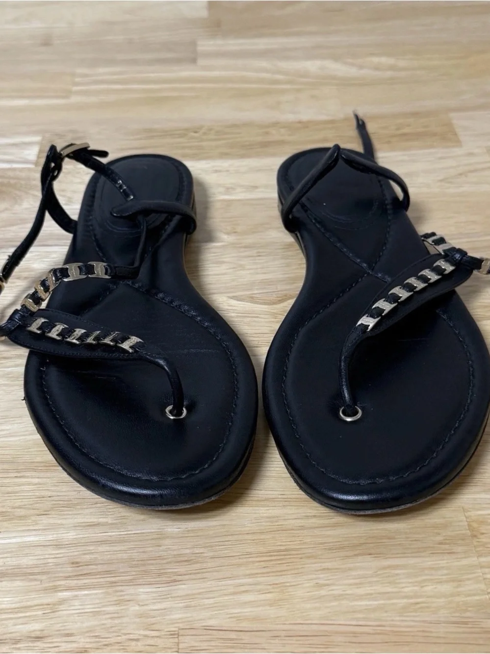 SALVATORE FERRAGAMO READ Tahiti Sandal, 8 C,Shoe,ITALY,LOGO,Shoe,Black Leather
